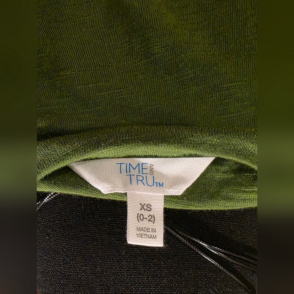 Time and Tru Green Short Sleeve Top Women's - Picture 5 of 7